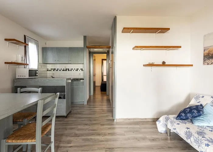 17 By Interhome *
